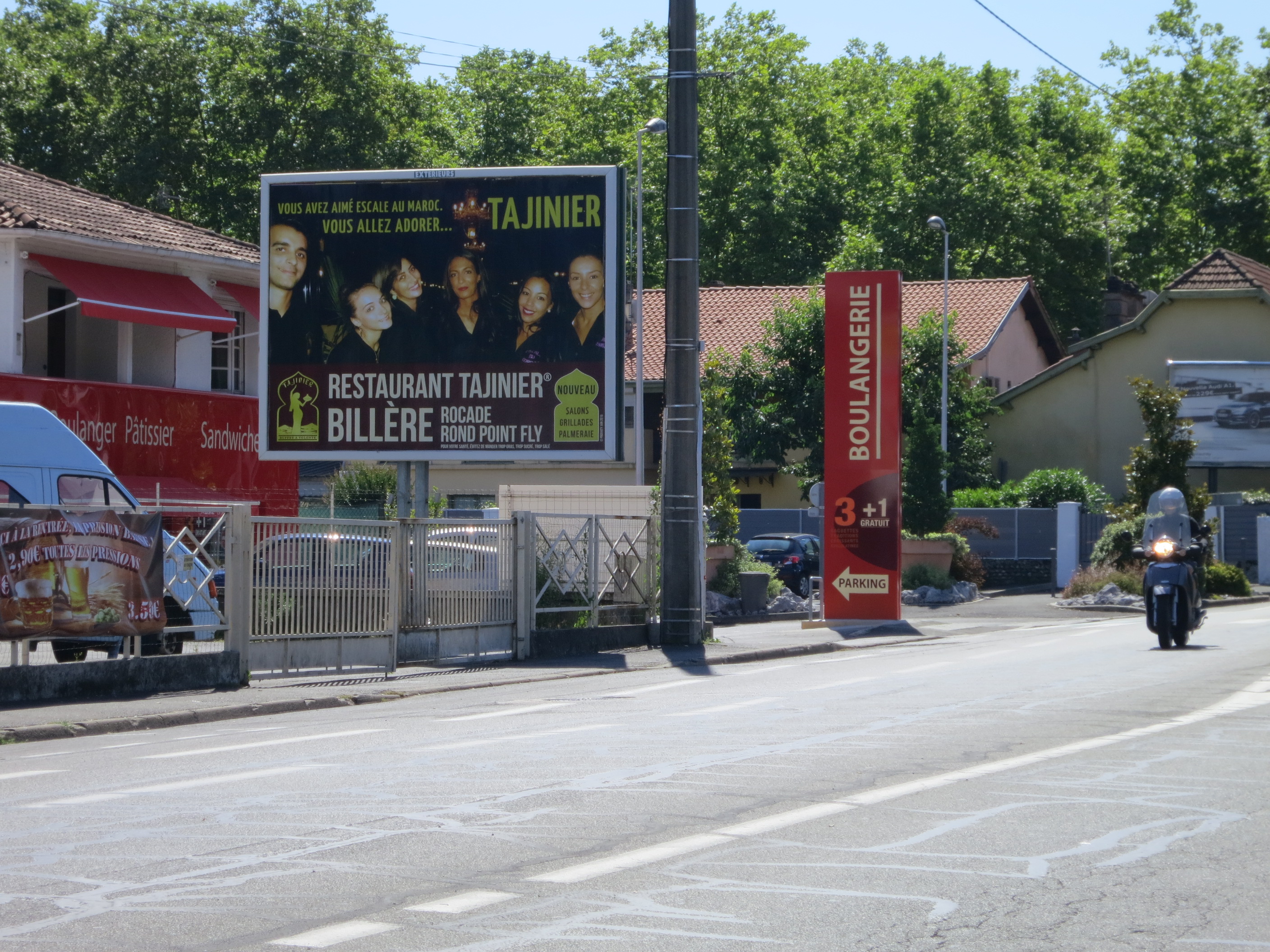 Exemple d'affichage 4x3m réalisé par Exterieurs dans les départements 64, 65 et 31